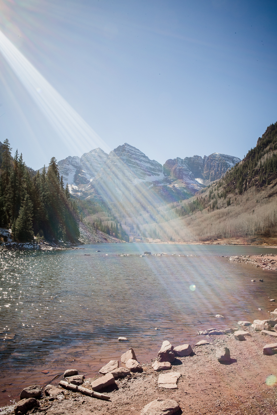 Lake with sun coming through in Aspen by Knoxville Wedding Photographer, Amanda May Photos.