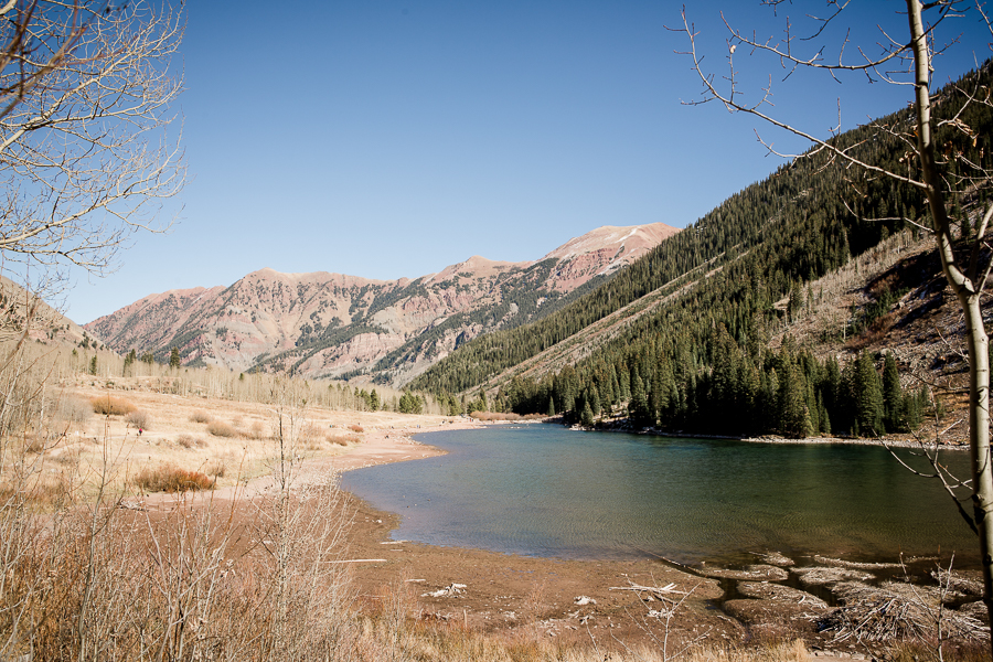 Little lake with mountains in Aspen by Knoxville Wedding Photographer, Amanda May Photos.