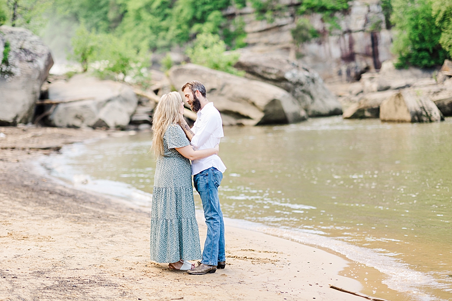 kissing by the water at cumberland falls