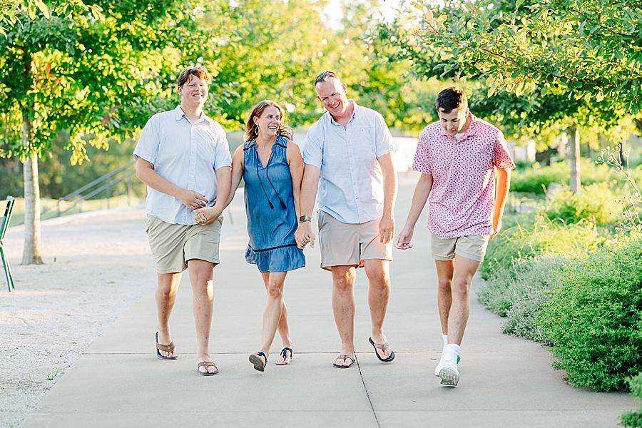 summer family session at lakeshore park