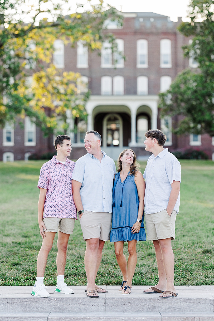 golden hour at family session at lakeshore park