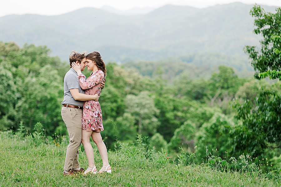couple in front of the smokies