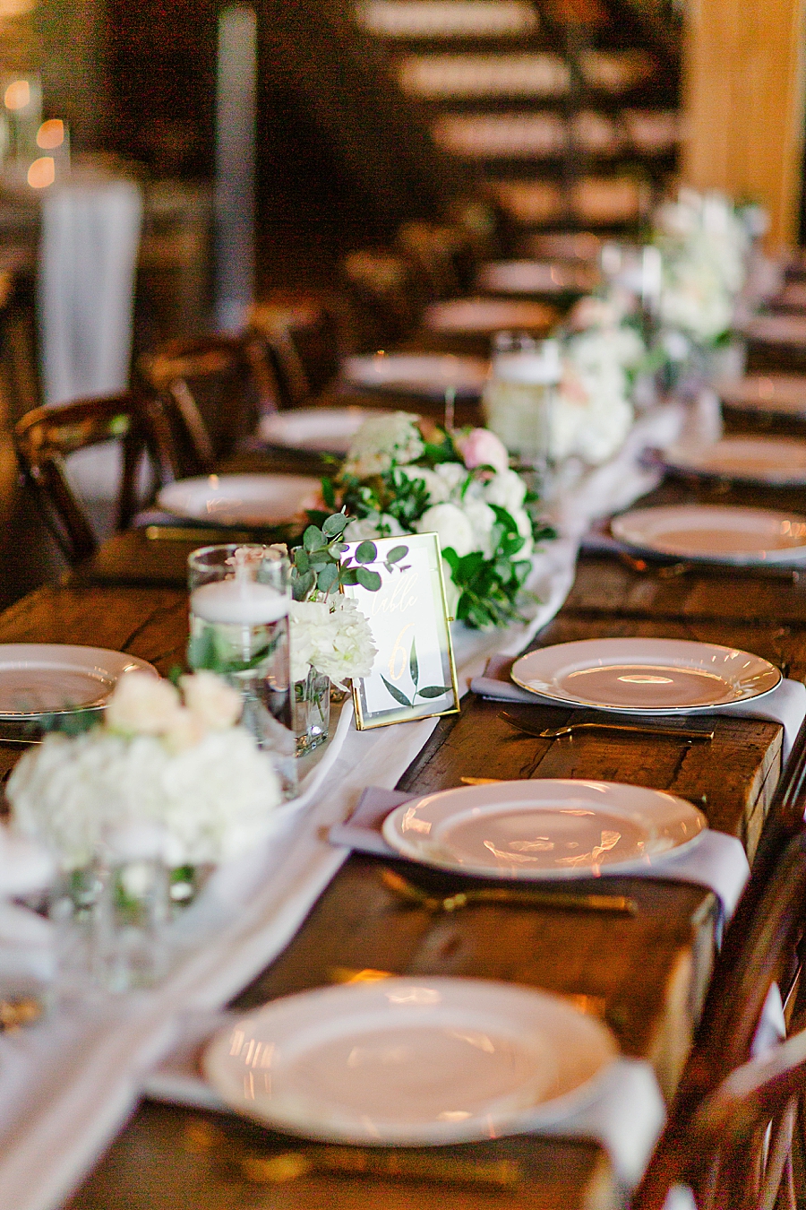 reception table at graystone quarry