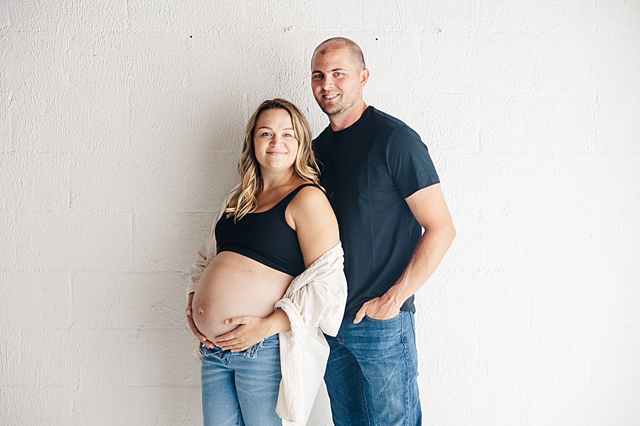 hands on baby bump at highlight studio maternity session