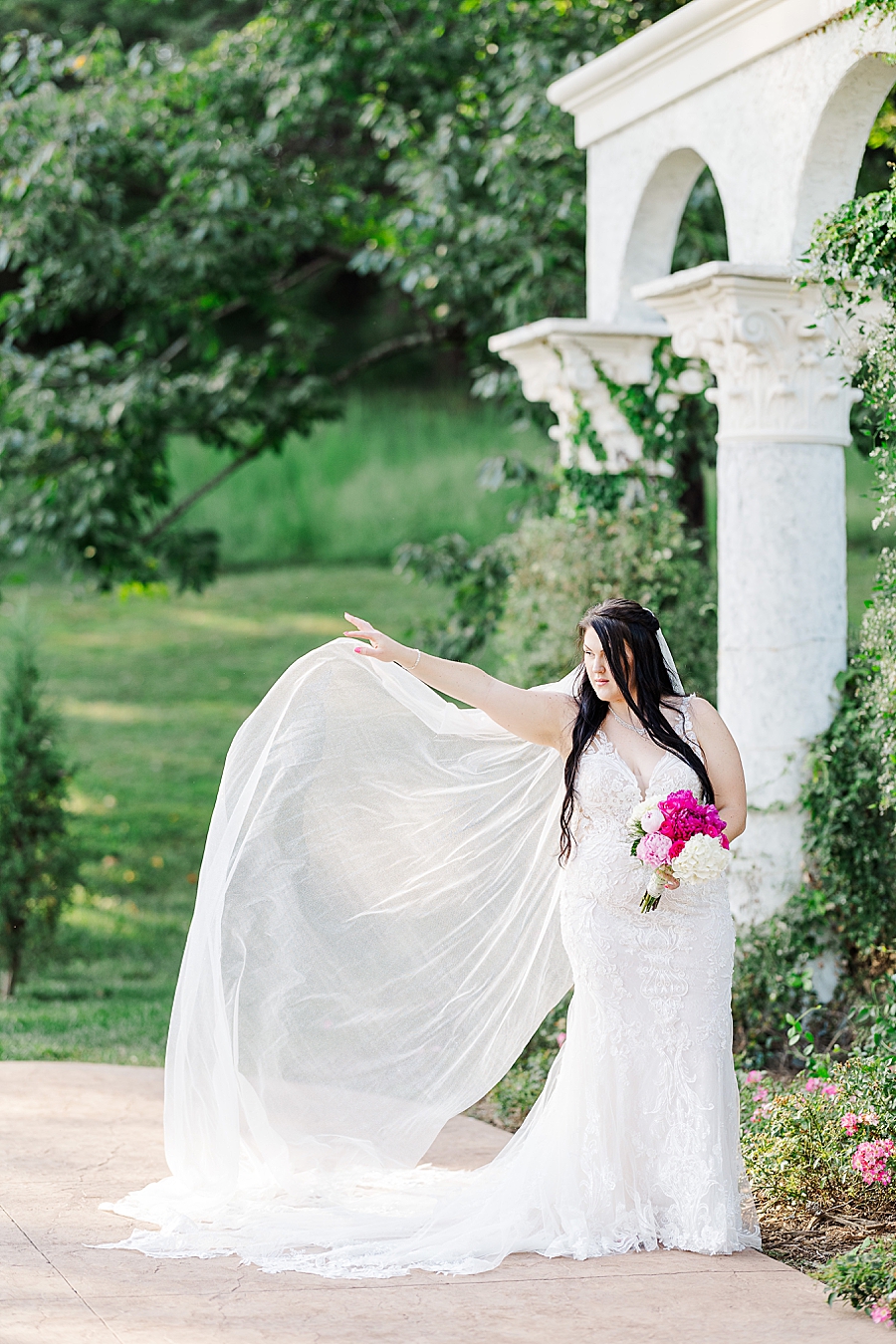 veil toss at howe farms bridal session