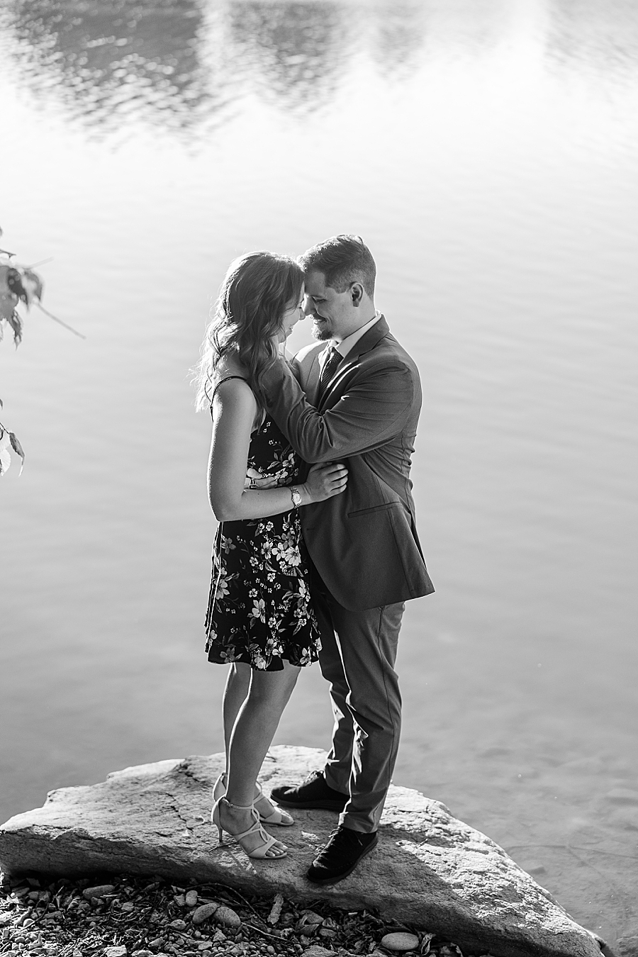 black and white hunter valley engagement photo