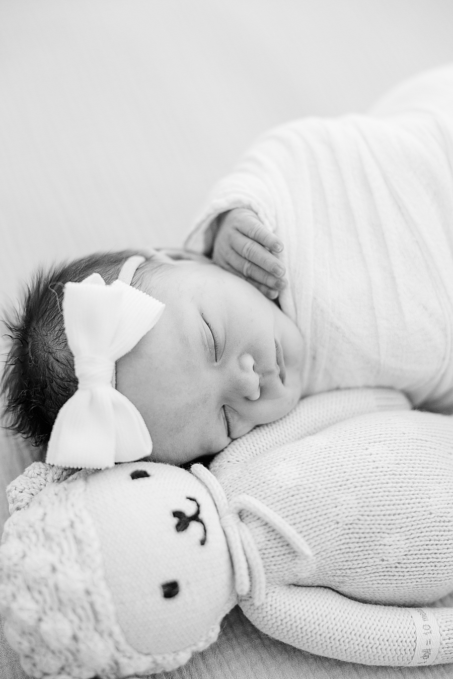 black and white photo of in home newborn session
