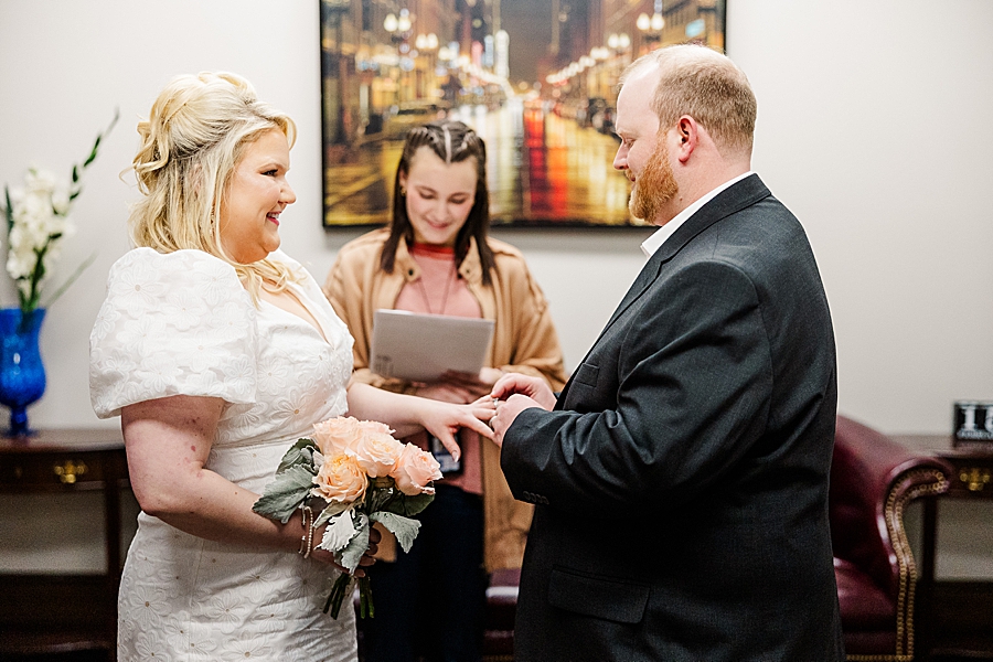 exchanging rings at knox county courthouse elopement