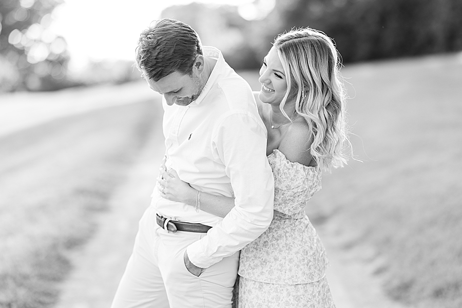 black and white photo at knoxville botanical garden engagement