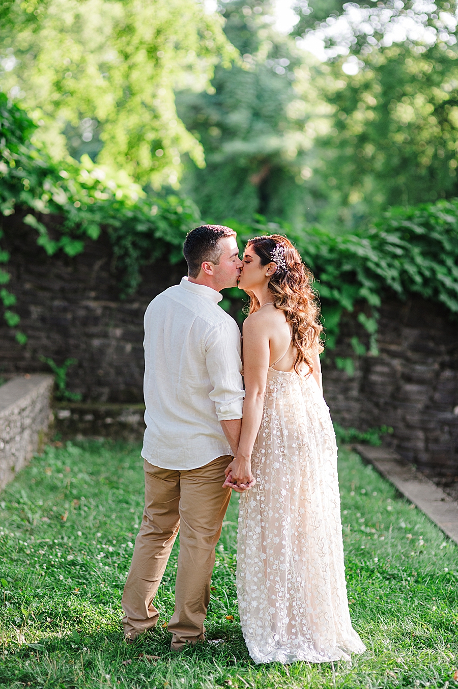 arms intertwined at knoxville botanical