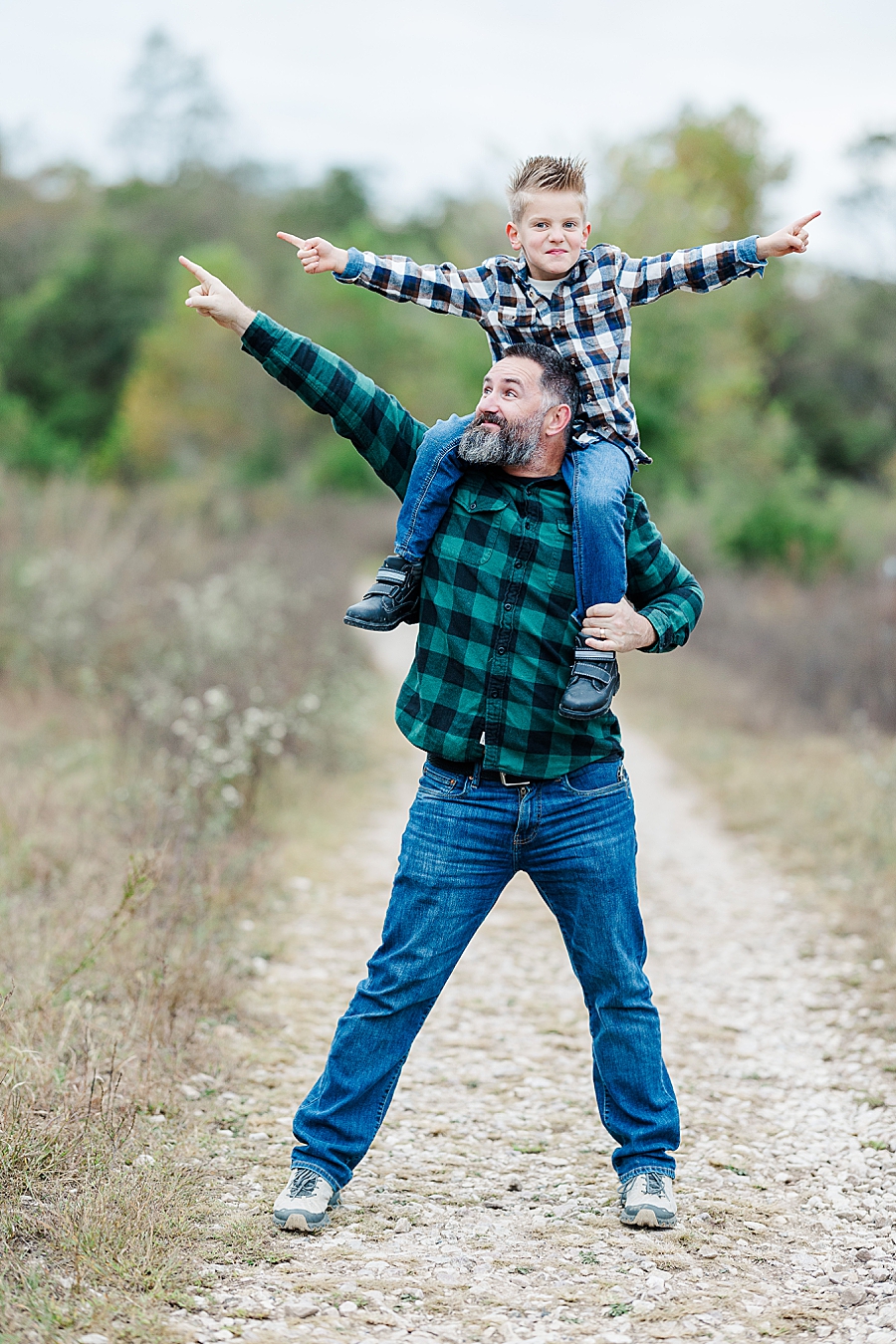 son on dad's shoulders at mead's quarry family session