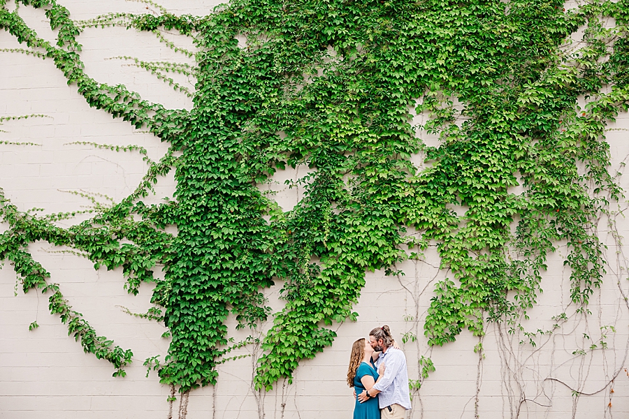 ivy covered wall at schulz brau engagement