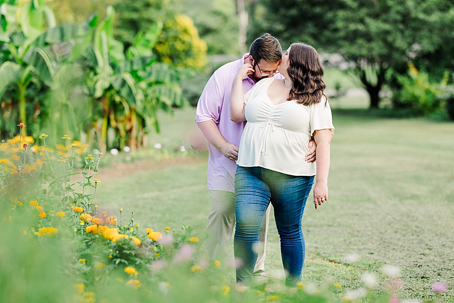 summer ut gardens engagement session