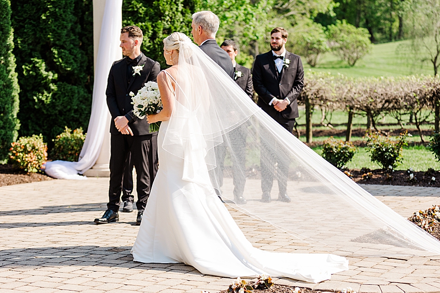 welcome to sunny castleton farms wedding