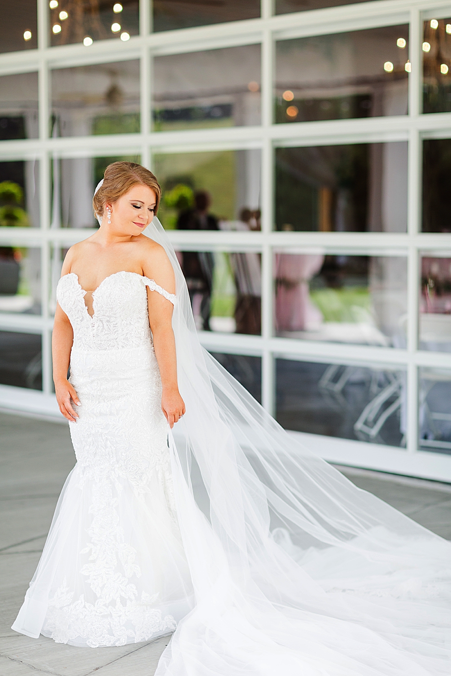 bridal portrait at the carriage house