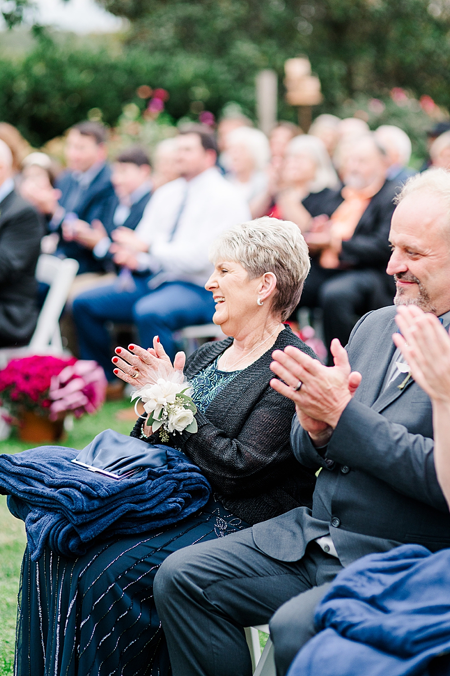 guests clapping after ceremony