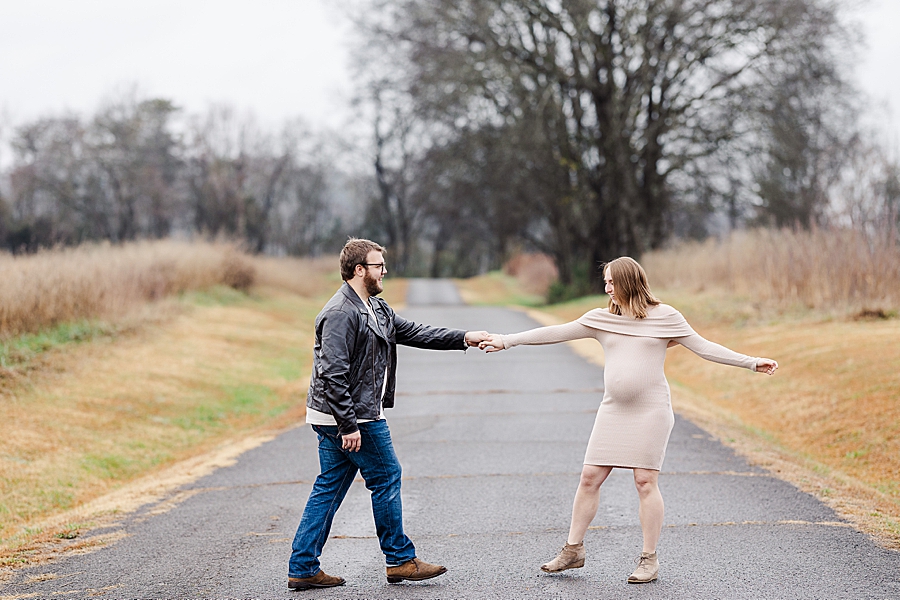 pregnant couple dancing