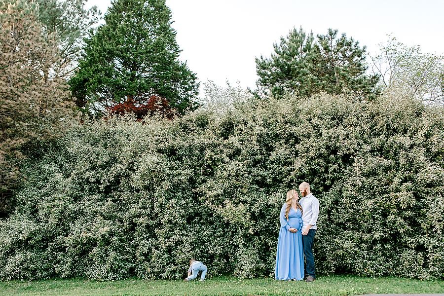 Playing at this Maternity Pictures by Knoxville Wedding Photographer, Amanda May Photos.