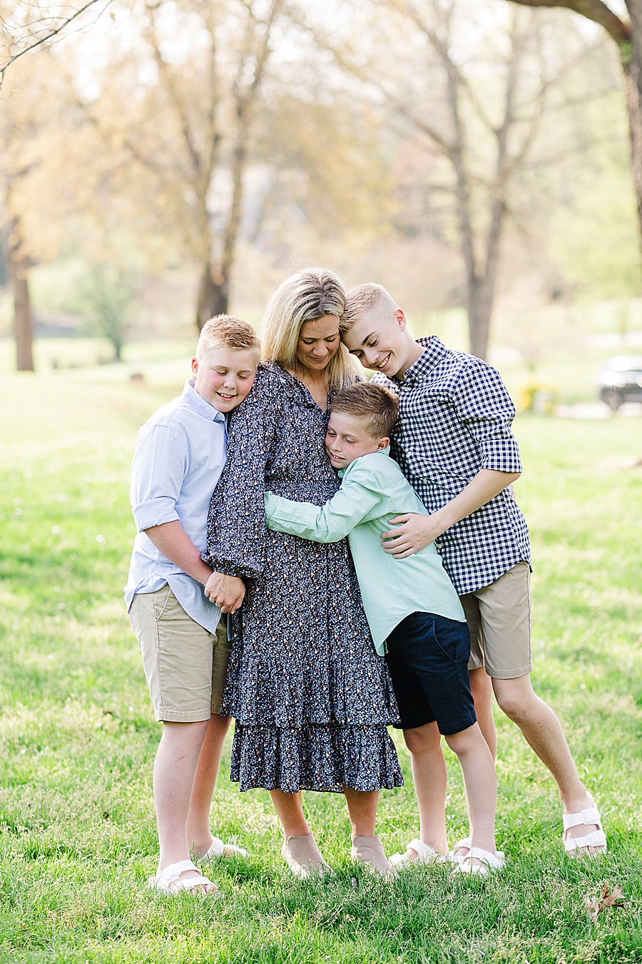 mother and sons at west knoxville lifestyle session